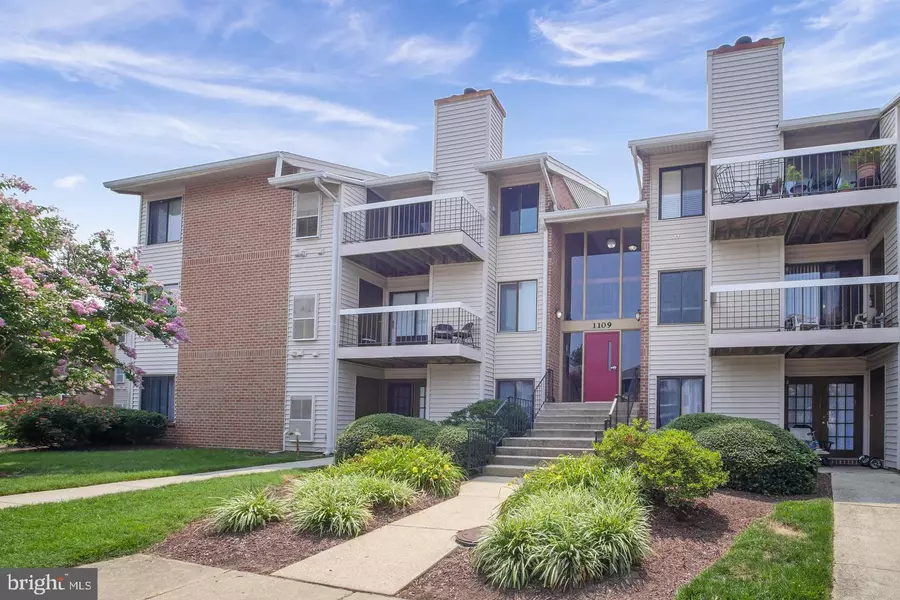 1109 CASTLE HARBOUR WAY #2D, Glen Burnie, MD 21060