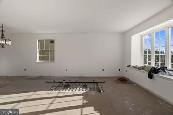 Philadelphia, PA 19135,6502 DITMAN ST