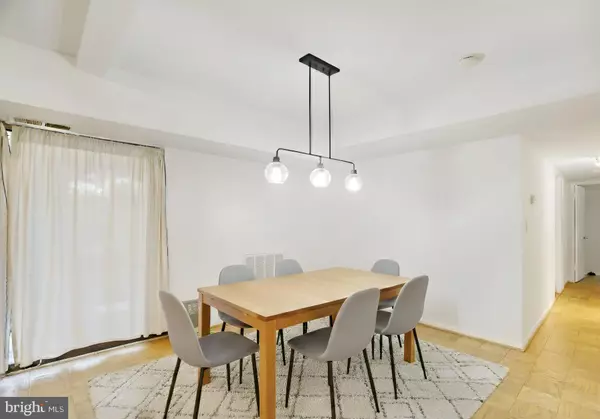 Annandale, VA 22003,7900 INVERTON RD #T3