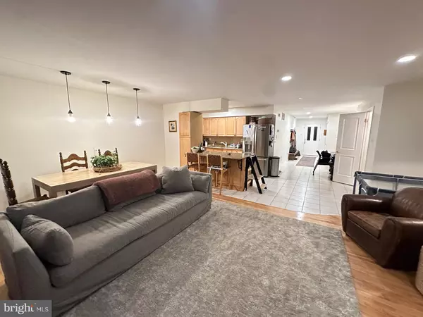 Philadelphia, PA 19130,769 N RINGGOLD ST #A