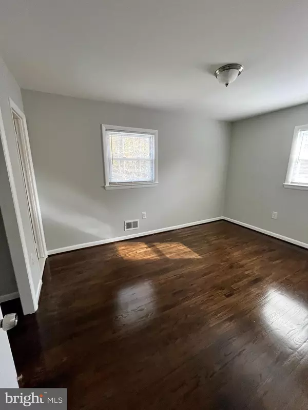 Capitol Heights, MD 20743,710 IONA TER