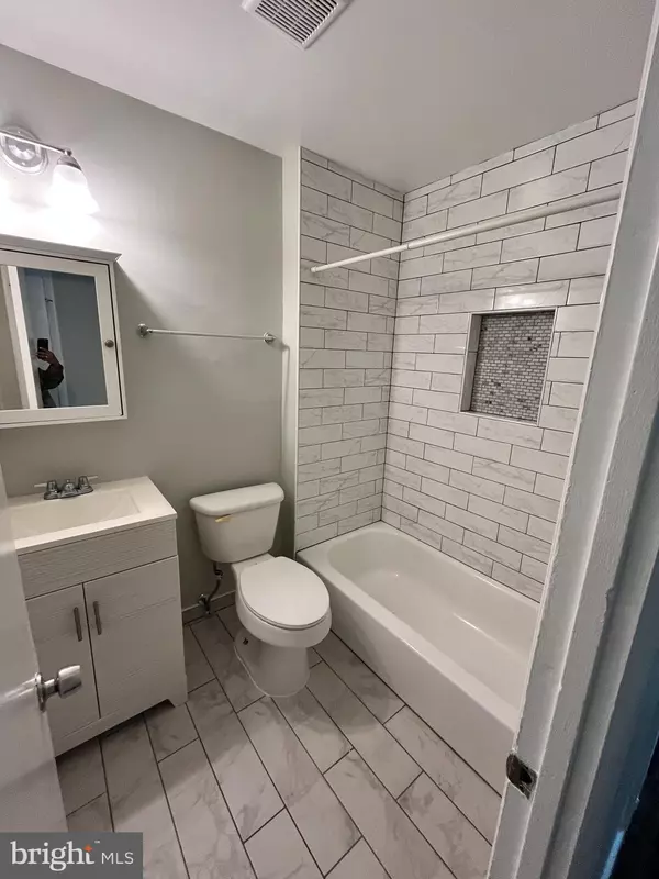 Capitol Heights, MD 20743,710 IONA TER