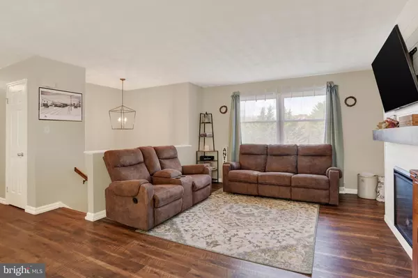 Hummelstown, PA 17036,329 S CRAWFORD RD