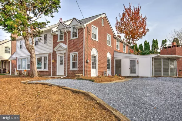 New Holland, PA 17557,148 E BROAD ST