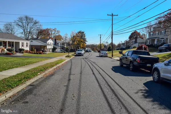 Aston, PA 19014,2915 HIGHWOODS DR