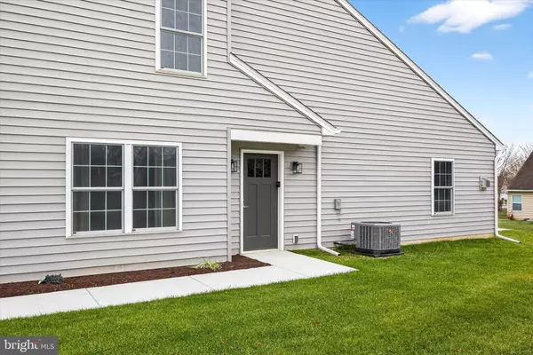 Lancaster, PA 17603,123 HILLARD FIELD