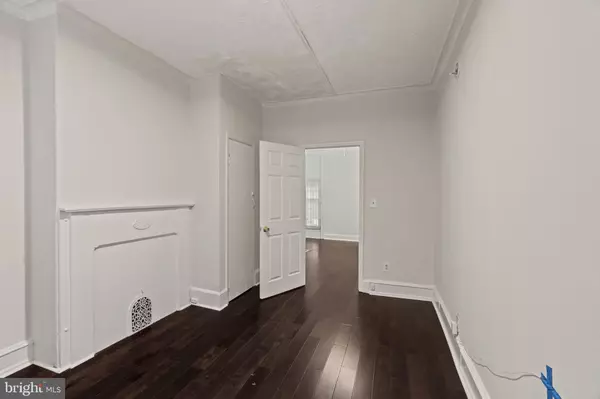 Philadelphia, PA 19131,5214 KERSHAW ST