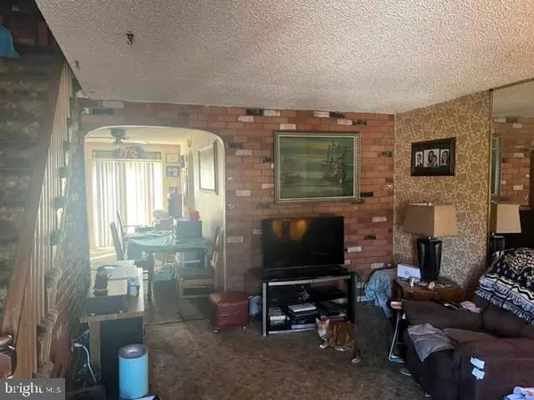 Philadelphia, PA 19135,6349 EDMUND ST