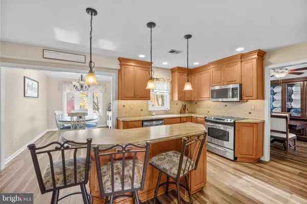 Feasterville Trevose, PA 19053,419 CEDAR AVE