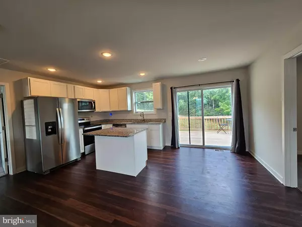 Berkeley Springs, WV 25411,47 BOBBI CT