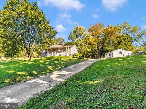 1410 WOODENBRIDGE LN, Mount Airy, MD 21771