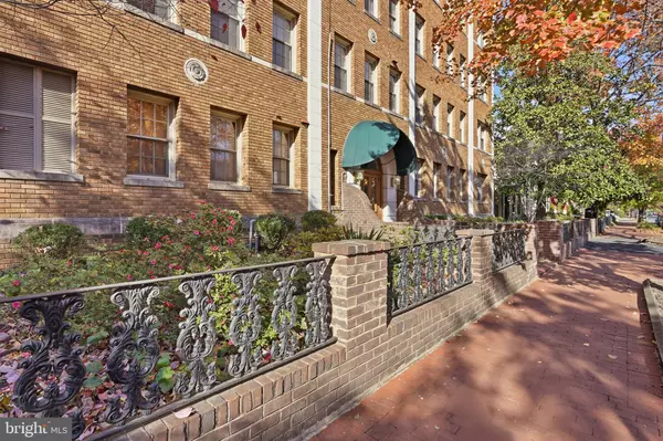 Washington, DC 20002,18 9TH ST NE #302