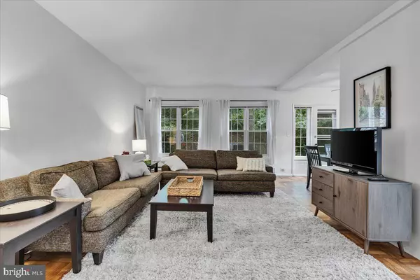 Alexandria, VA 22302,1132 VALLEY DR