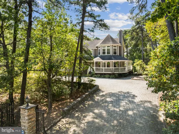 82 MARY BELL RD,  Manahawkin,  NJ 08050