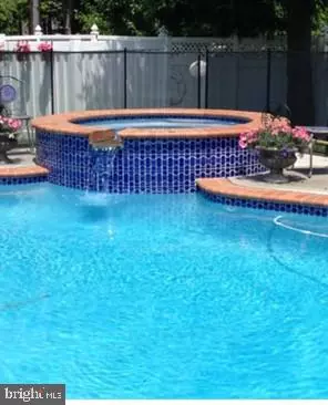 Huntingdon Valley, PA 19006,15 LORI LN