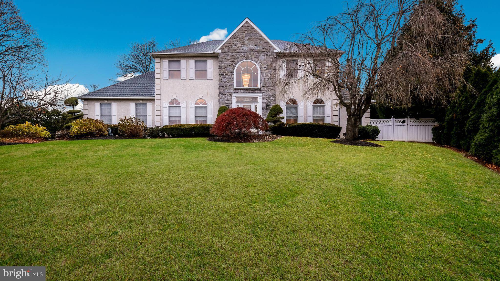 15 LORI LN, Huntingdon Valley, PA 19006