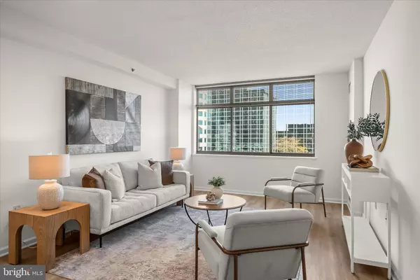 7111 WOODMONT AVE #812, Bethesda, MD 20815