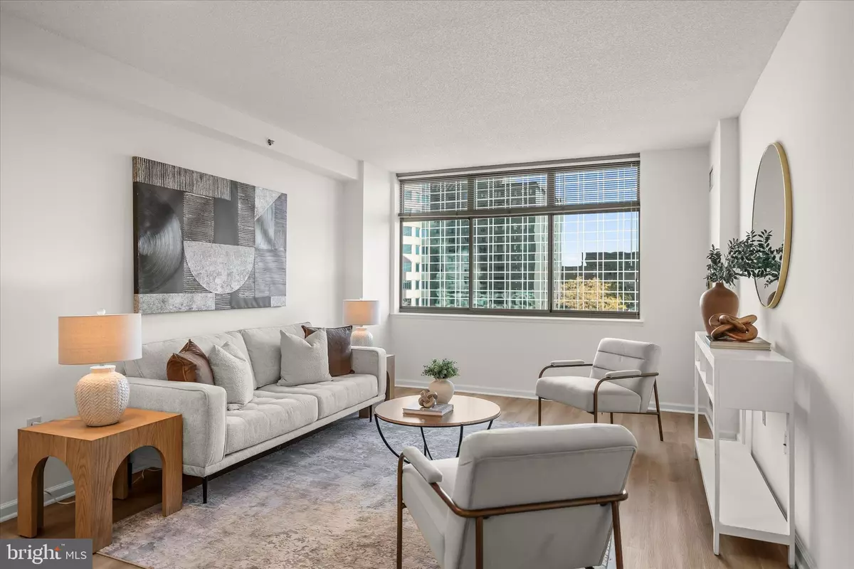 Bethesda, MD 20815,7111 WOODMONT AVE #812