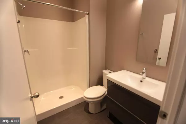 Philadelphia, PA 19121,1856 N WILLINGTON ST #1