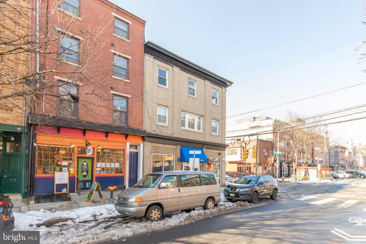 Philadelphia, PA 19123,632 N 2ND ST