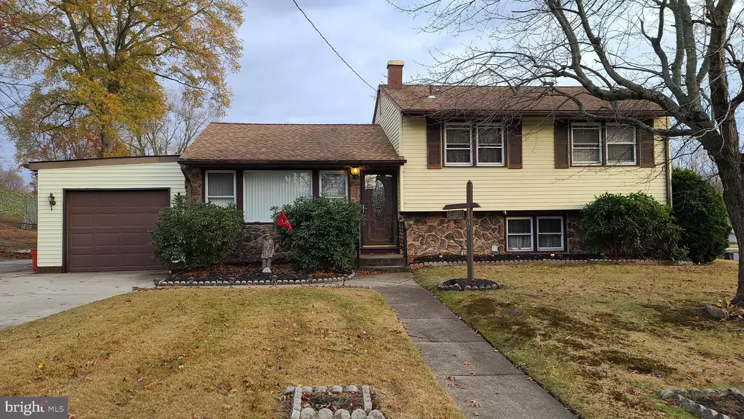 748 DARTMOUTH DR, Wenonah, NJ 08090