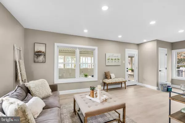 Cinnaminson, NJ 08077,724 PEAR ST