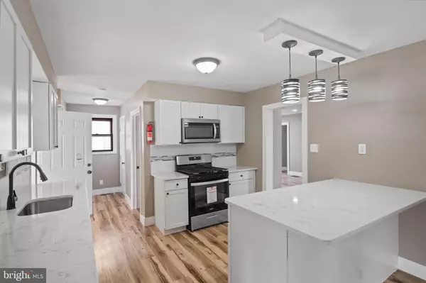 Elmer, NJ 08318,318 S MAIN ST