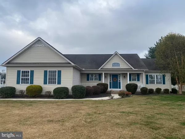 13 FAIRWAY AVE, Georgetown, DE 19947