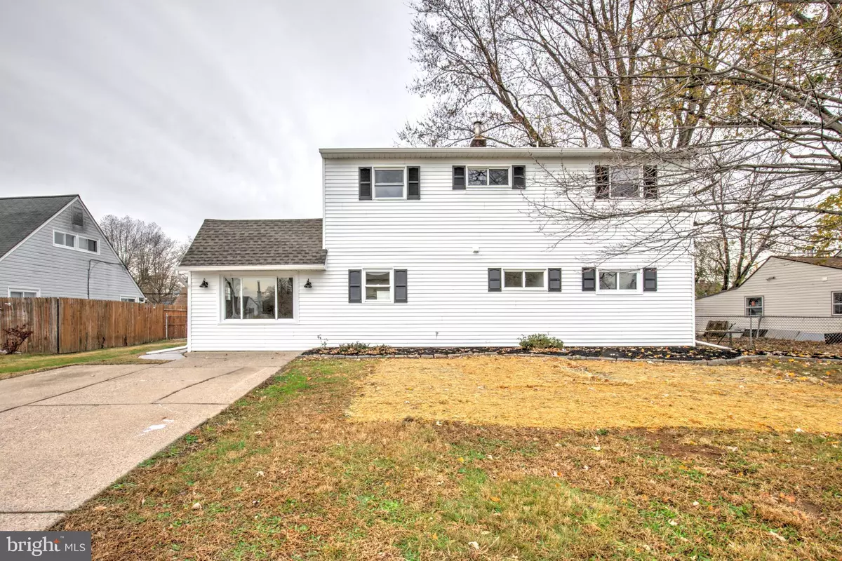 Levittown, PA 19054,31 NATURE LN
