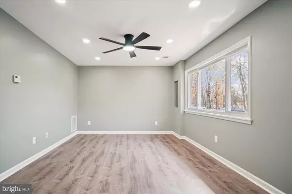 Alexandria, VA 22309,7911 SAN LEANDRO PL #119A