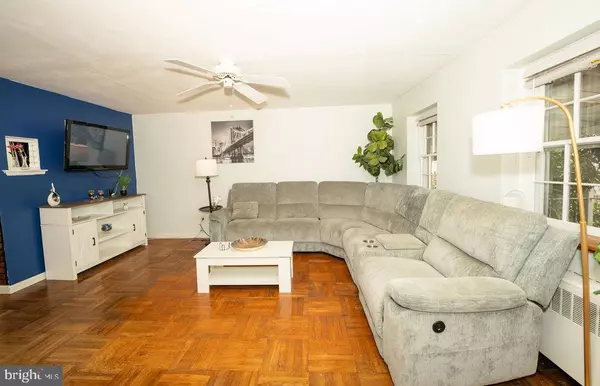 Phoenixville, PA 19460,902 WOODLAWN AVE