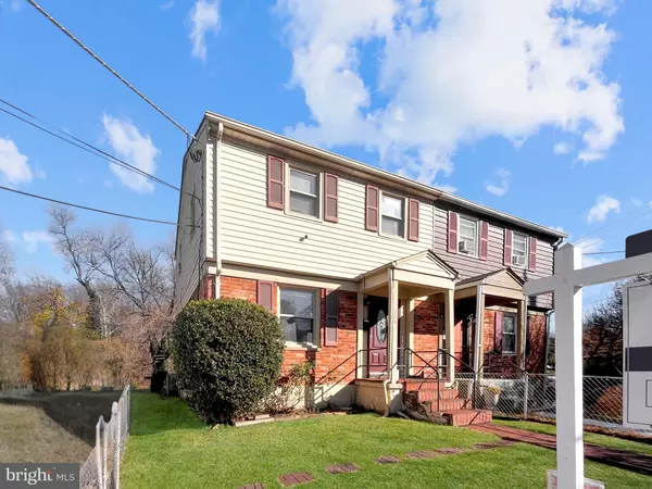 Oxon Hill, MD 20745,5926 SHOSHONE DR