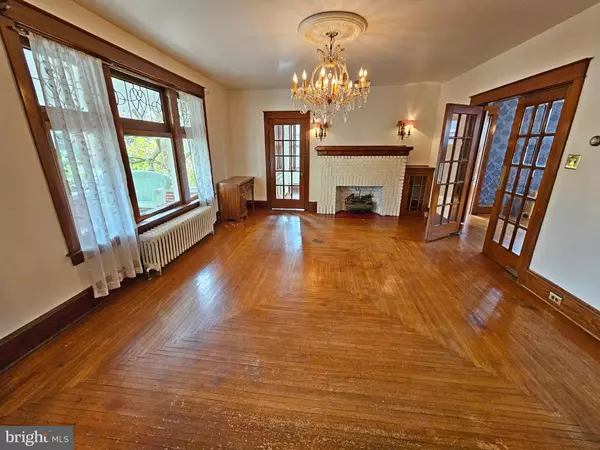 Akron, PA 17501,320 S 9TH ST