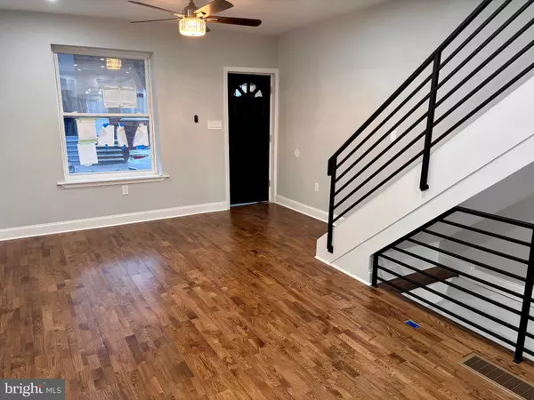 Philadelphia, PA 19145,2016 S 23RD ST