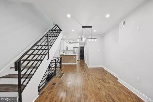 Philadelphia, PA 19145,2016 S 23RD ST