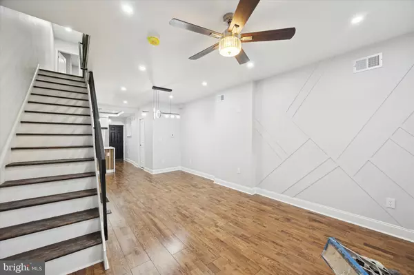 Philadelphia, PA 19145,2016 S 23RD ST