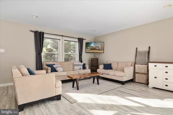 Harpers Ferry, WV 25425,351 CUB RUN LN