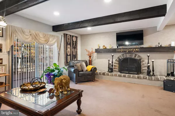 Williamstown, NJ 08094,1742 CORKERY LN