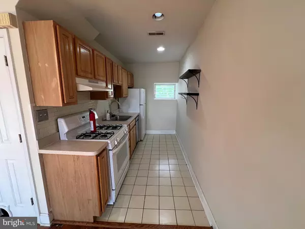 Philadelphia, PA 19127,4127 CRESSON ST #2F