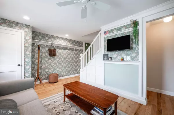 Arlington, VA 22206,2444 S OAKLAND ST