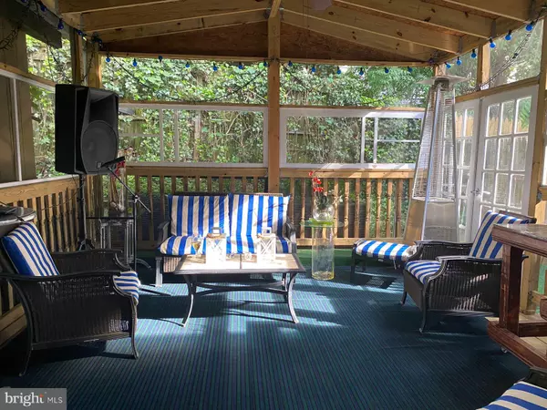 Gaithersburg, MD 20877,8434 TOWNE CREST CT