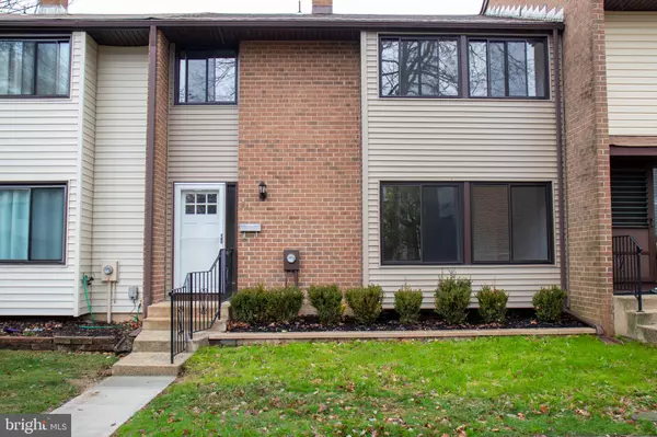 842 JAMESTOWN RD, East Windsor, NJ 08520