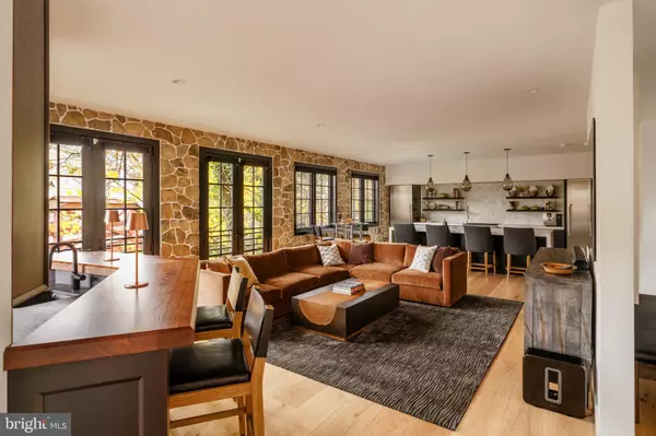 New Hope, PA 18938,27 W MECHANIC ST