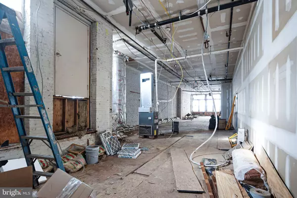 Philadelphia, PA 19106,20 S LETITIA ST #2B & 2C