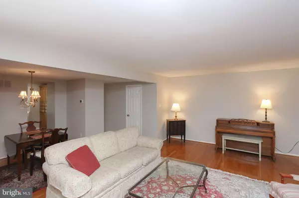 Columbia, MD 21045,7331 KERRY HILL CT