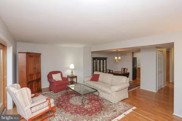 Columbia, MD 21045,7331 KERRY HILL CT