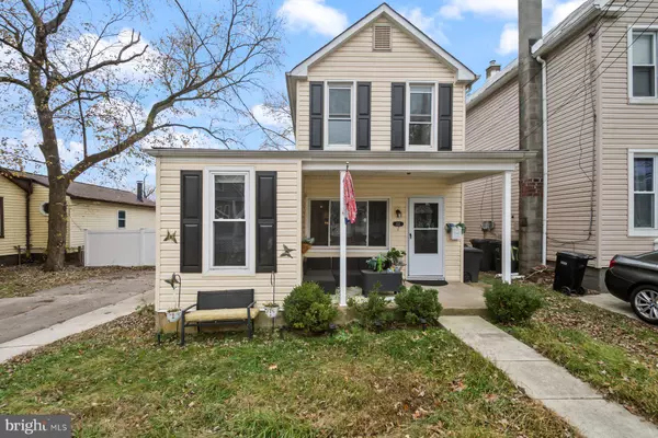 121 3RD AVE, Halethorpe, MD 21227