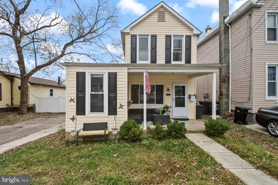 121 3RD AVE, Halethorpe, MD 21227