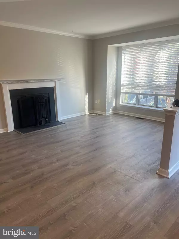 Gaithersburg, MD 20879,210 HIGH TIMBER CT