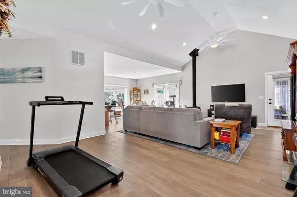 Millsboro, DE 19966,32575 FRIENDSHIP DR